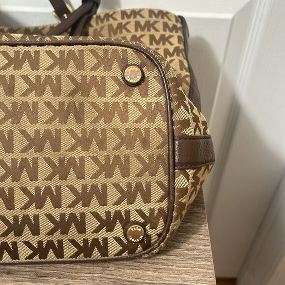 MICHAEL KORS TOT BAG BROWN TAN LOGO SHOULDER BAG - Picture 12 of 12